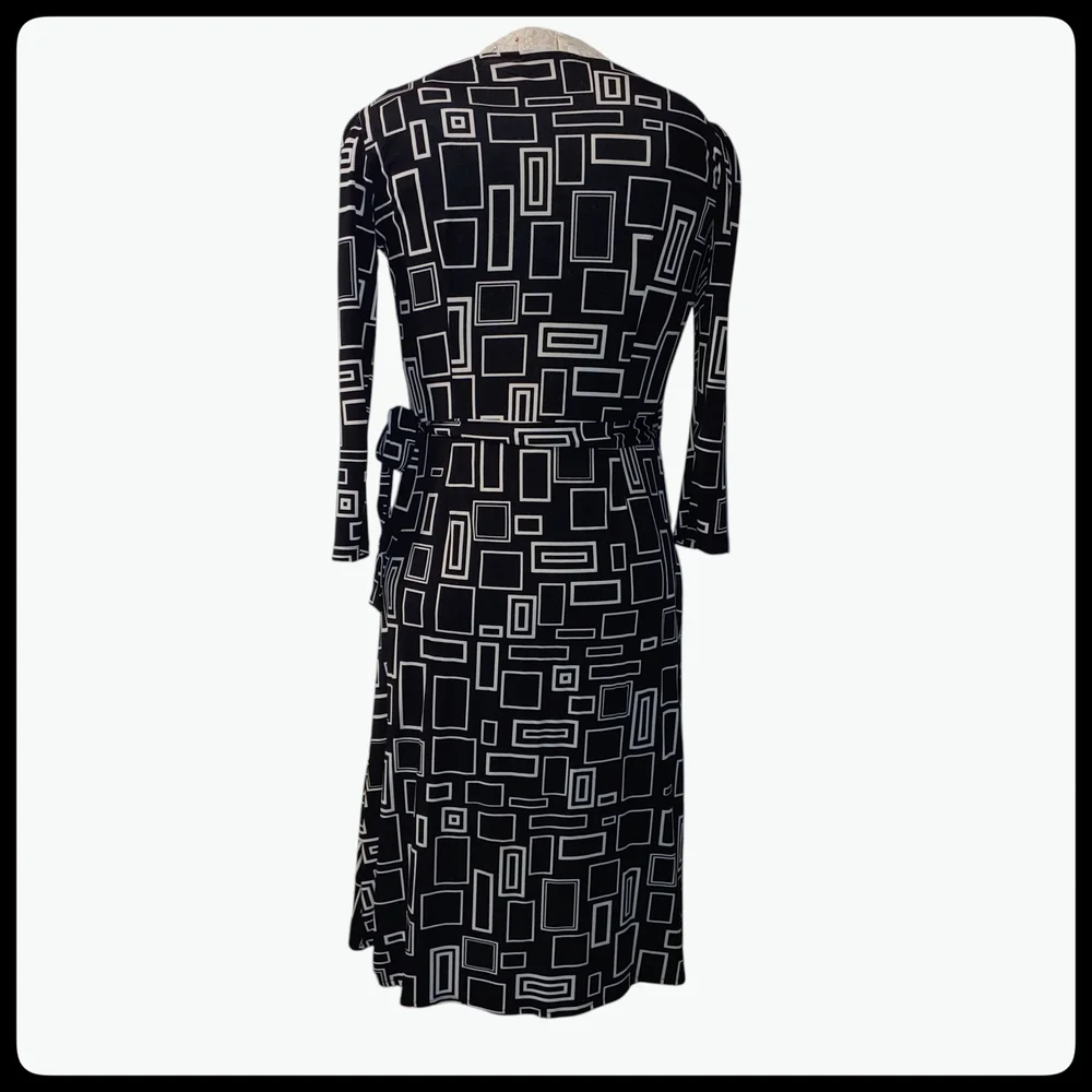 London Times Black and White Geometric Wrap Dress - Picture 2 of 5